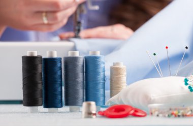 makaraları renk konuları ve dikiş aksesuarları