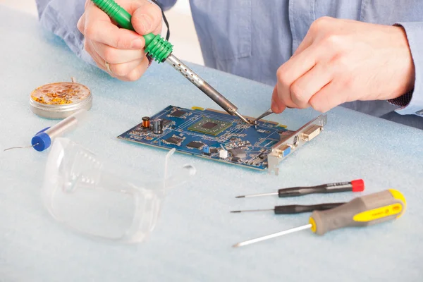 Soldering — Stock Photo, Image