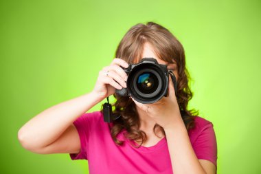 fotoğrafçı ile fotoğraf makinesi