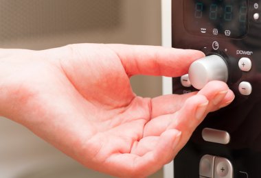 bir zaman mikrodalga fırını ayarlama