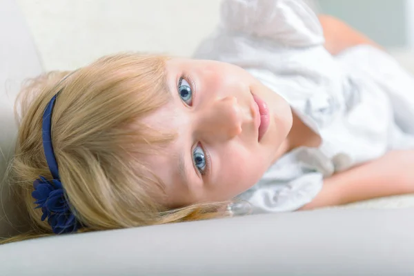 Beautiful blue eyed girl — Stock Photo, Image