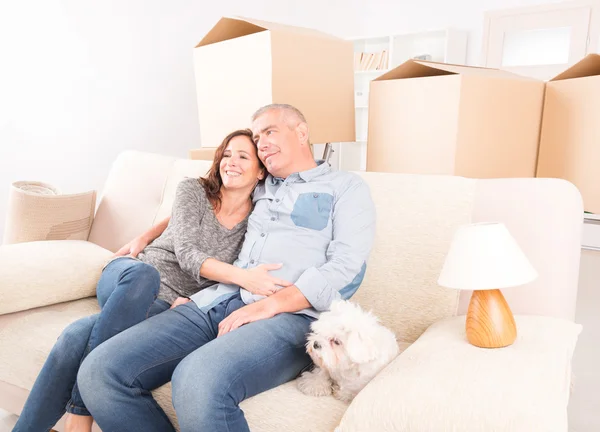 Couple at new home — Stock Photo, Image