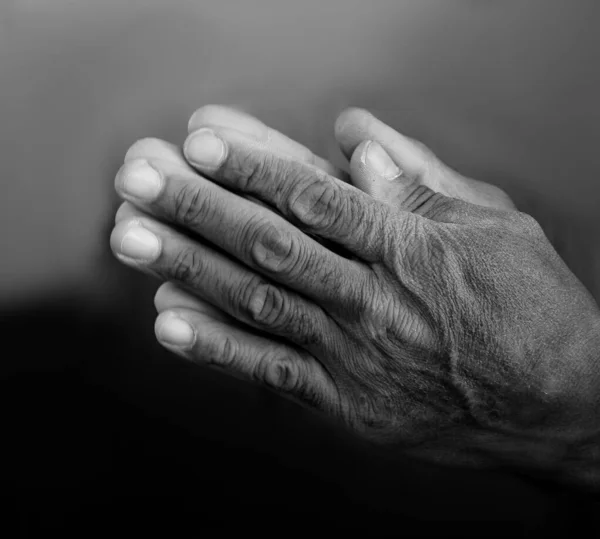 Rezando Deus Com Mãos Juntas Foto Stock — Fotografia de Stock