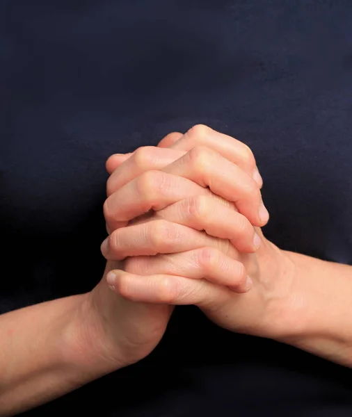 Rezando Deus Com Mãos Juntas Foto Stock — Fotografia de Stock