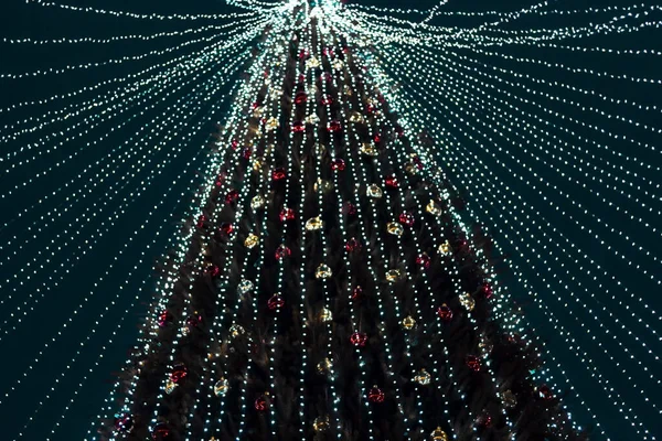 Luzes Azuis Festivas Xmas Árvore Natal Grande Parque Central Urbano — Fotografia de Stock