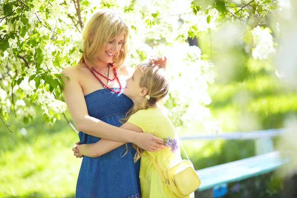 Mor och dotter — Stockfoto