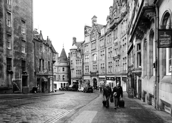 Edinburgh, İskoçya-Ocak 20: Kentsel sahnede siyah ve beyaz e