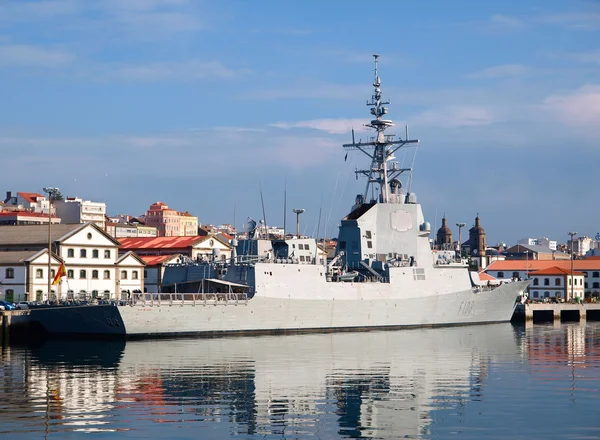 Ferrol, Spanyolország-február 16: frigate f-103 "blas de lezo" fregatt — Stock Fotó