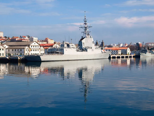 Місті Ferrol, Іспанія Лютий 16: f-103 Фрегат "blas de lezo" Фрегат — стокове фото