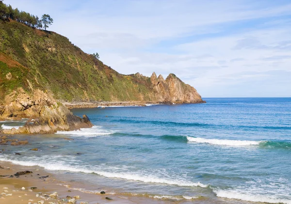 Detalle de playa de Aguilar, en Asturias, España . — Foto de Stock