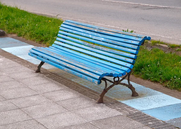 Blue bench — Stock Photo, Image