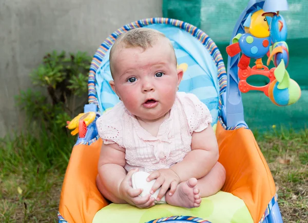 Bayi cantik dengan ekspresi lucu — Stok Foto