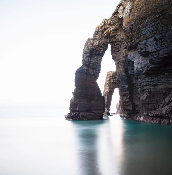 Pláž las catedrales, nebo jako catedrais, ribadeo, Galicie, Španělsko — Stock fotografie