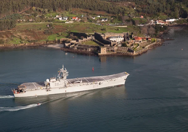 Місті Ferrol, Іспанія Лют 08: авіаносець principe Астурійського — стокове фото