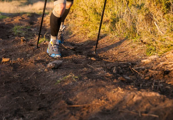 Detail eines Mannes, der Trail Running praktiziert — Stockfoto