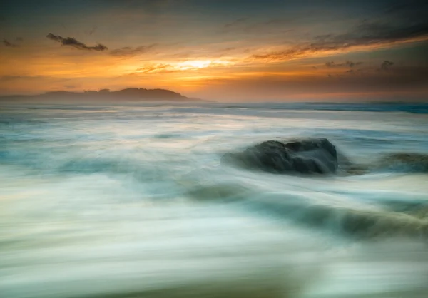 Beautiful seascape at sunset. — Stock Photo, Image