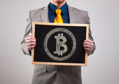 holding yönetim kurulu bitcoin simgesi olan işadamı 