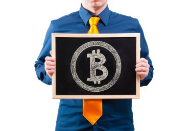bir kara tahta bitcoin simgesi olan holding iş adamı