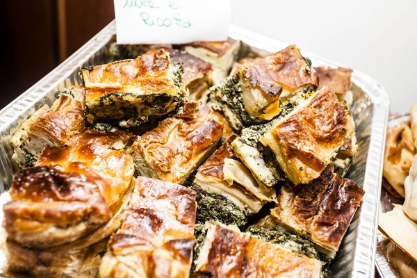 Spinach pie sliced — Stock Photo, Image