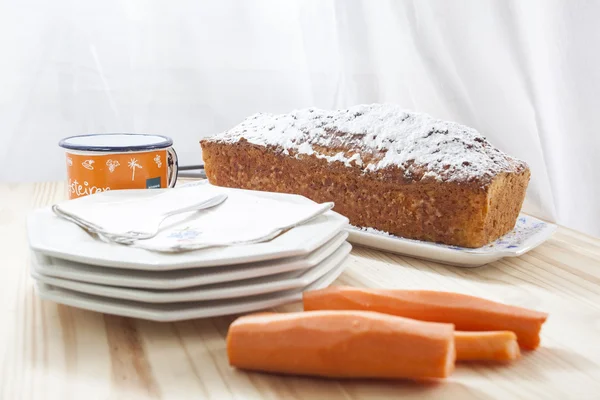 Carots tarta de plumas y almendras — Foto de Stock