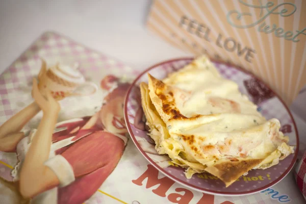 Lasaña con salmón y queso — Foto de Stock