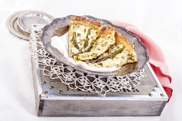 Quiche con prosciutto e verdure — Foto Stock