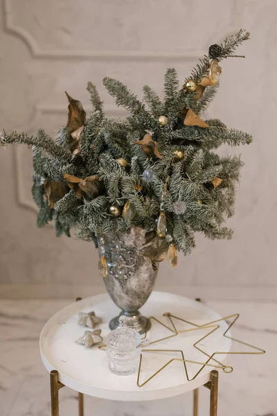 Arbre Noël Avec Beaux Jouets Décor Élégant Noël Nouvel — Photo