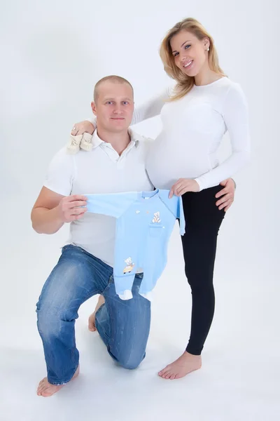 Gelukkige potentiële ouders samen. — Stockfoto