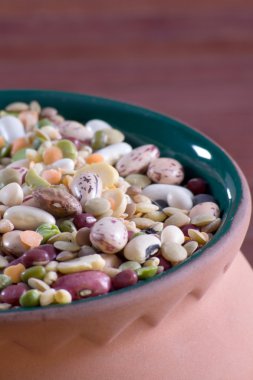 toprak kavanoza bakliyat karışımı