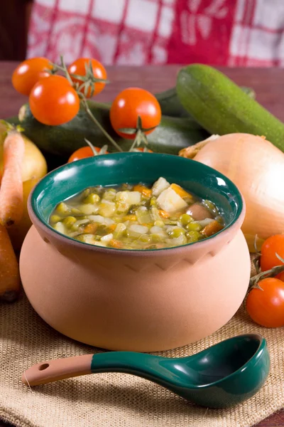 Χορτόσουπα με φιδέ - ιταλική σούπα λαχανικών — Φωτογραφία Αρχείου