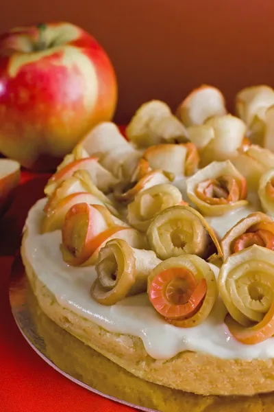 Gâteau aux pommes aux roses — Photo
