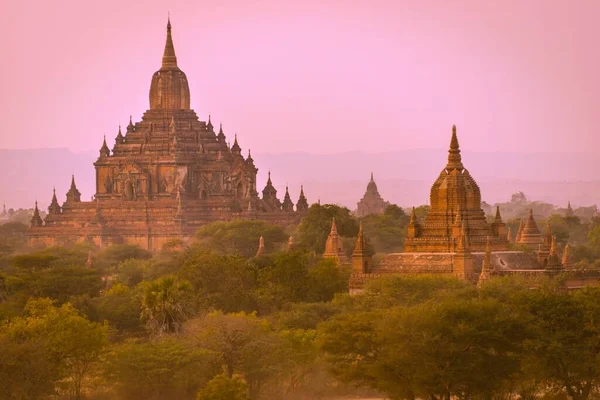 Templos Antigos Pagodes Luz Noite Neblina Bagan Myanmar Ásia — Fotografia de Stock