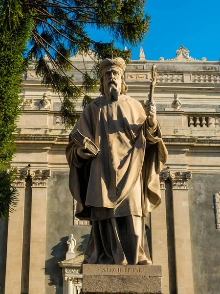 Monument Pope Leo Iii Front Cathedral Agata Piazza Del Doumo — Stock Photo, Image