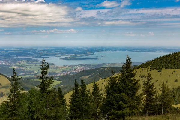 スタッフライン チエムガウ バイエルン ドイツ ヨーロッパから見たチエムゼーの眺め — ストック写真