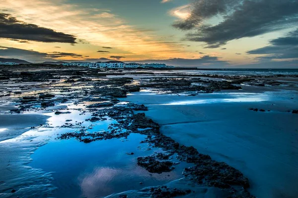 Stranden Caleta Famara Lanzarote Kanarieöarna Spanien Europa — Stockfoto