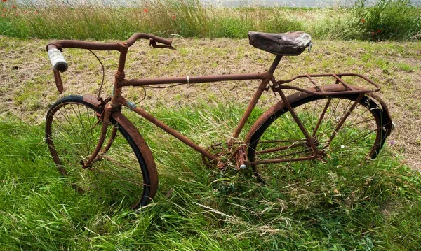 Bicicleta Oxidada Hierba Por Carretera Vandee Francia Europa — Foto de Stock