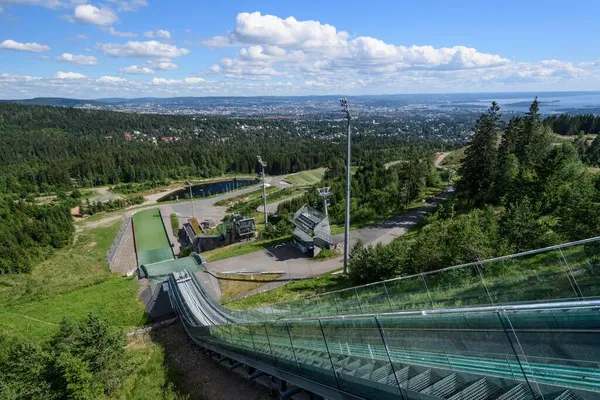 Eski Kayak Atlayışı Holmenkollen Oslo Norveç Avrupa — Stok fotoğraf