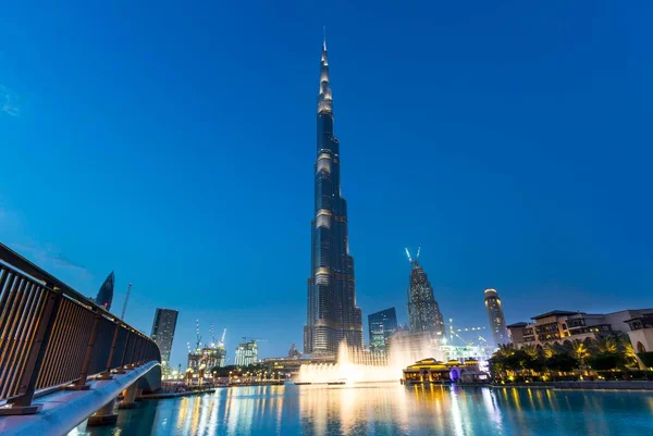 Vodní Prvek Jezera Burj Khalifa Burj Khalifa Soumraku Centrum Dubaj — Stock fotografie