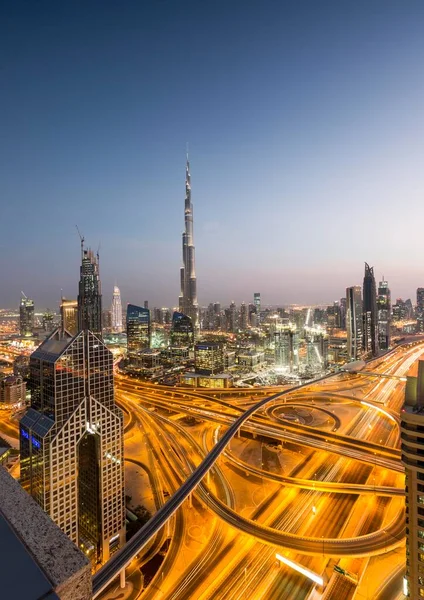 Pohled Panorama Hotelu Shangri Soumraku Osvětlené Ulici Sheikh Zayed Burj — Stock fotografie