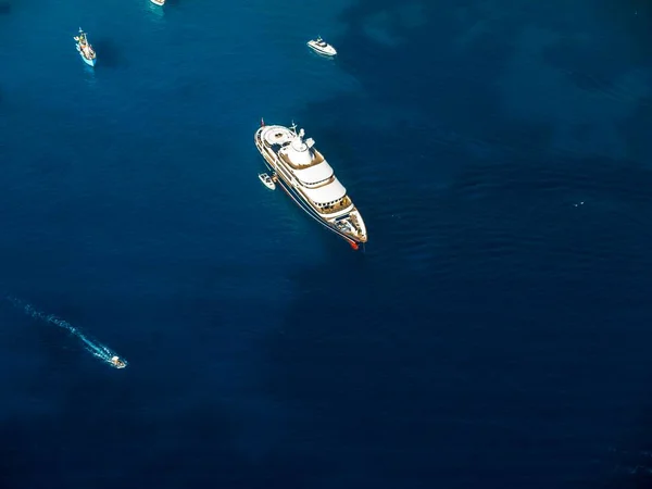 Аэрофотосъемка Роскошная Яхта Голубом Океане Рядом Port Andratx Майорка Балеарские — стоковое фото