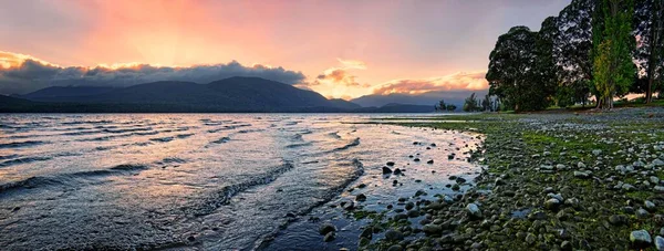 Günbatımında Anau Gölü Kıyısı Fiordland Ulusal Parkı Güney Adası Yeni — Stok fotoğraf