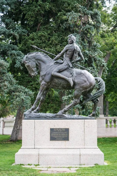 War Trail Skulptur Amerikansk Indian Häst Civic Center Park Denver — Stockfoto