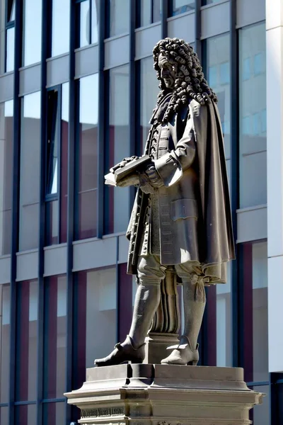 Gottfried Wilhelm Leibniz Monumento Leipzig Saxônia Alemanha Europa — Fotografia de Stock
