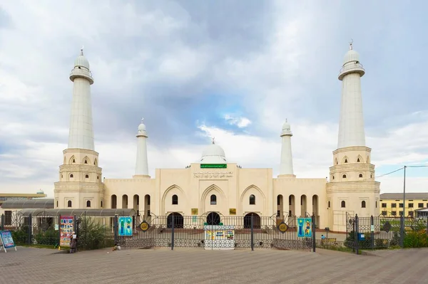 Sheikh Khalifa Nahyan Meczet Szymkent Południowej Regionu Kazachstan Asia — Zdjęcie stockowe