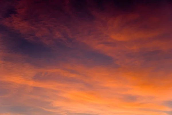 Dawn Sky Red Clouds — стоковое фото