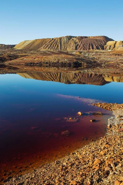Mineral Rich Ground Rocks Rainwater Pool Rio Tinto Mines Minas — Foto de Stock