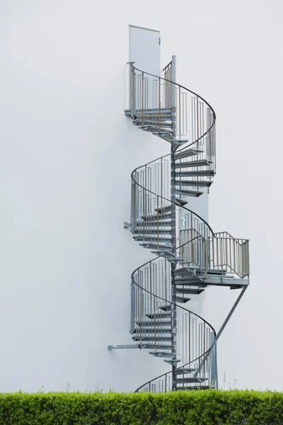 Спиральная Лестница Стене — стоковое фото