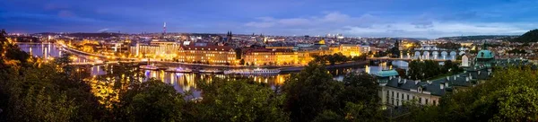 Városkép Alkonyatkor Moldva Prága Csehország Európa — Stock Fotó