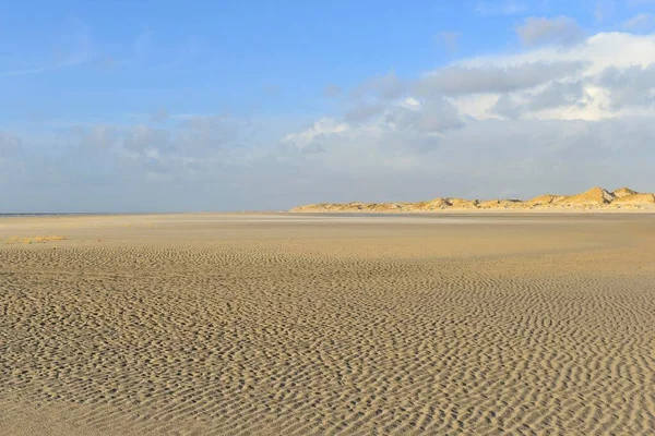 Padrões Ondulação Areia Maré Baixa Céu Azul Mar Norte Amrum — Fotografia de Stock