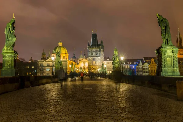 Most Karola Wieża Mostowa Scena Nocna Historyczne Centrum Praga Czechy — Zdjęcie stockowe